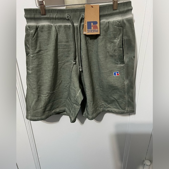 NEW SHORT Russell Athletic - Picture 7 of 7